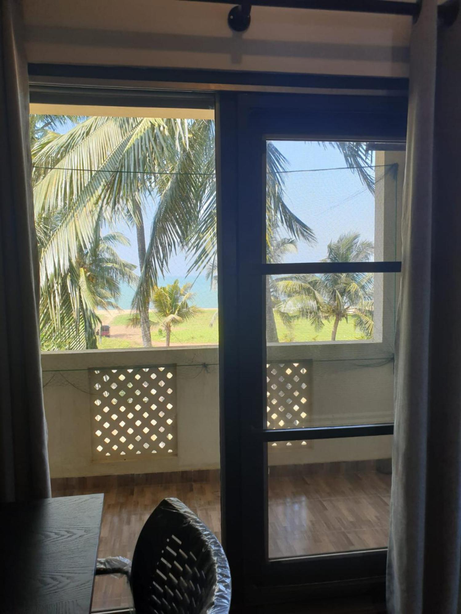 Janishi Residencies Hotel Negombo Kültér fotó