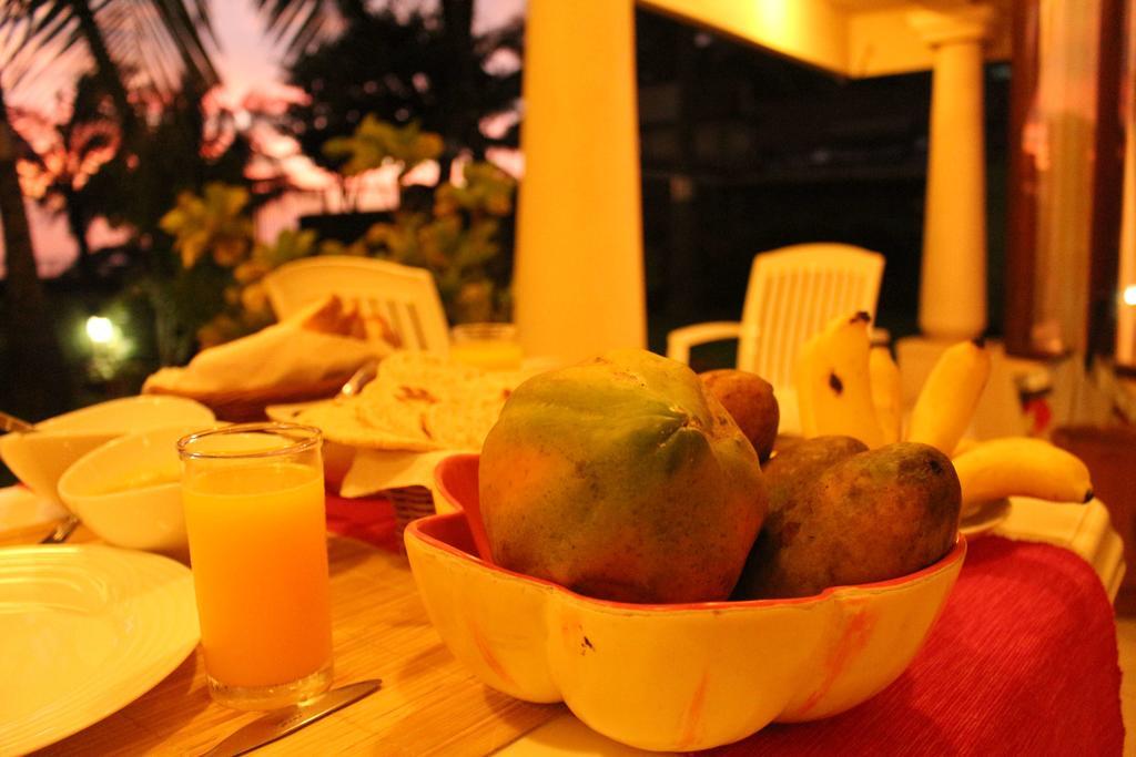 Janishi Residencies Hotel Negombo Kültér fotó