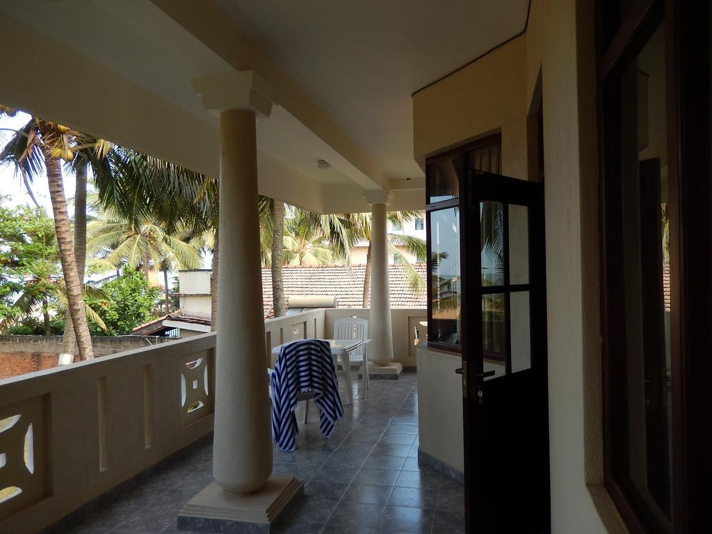Janishi Residencies Hotel Negombo Kültér fotó