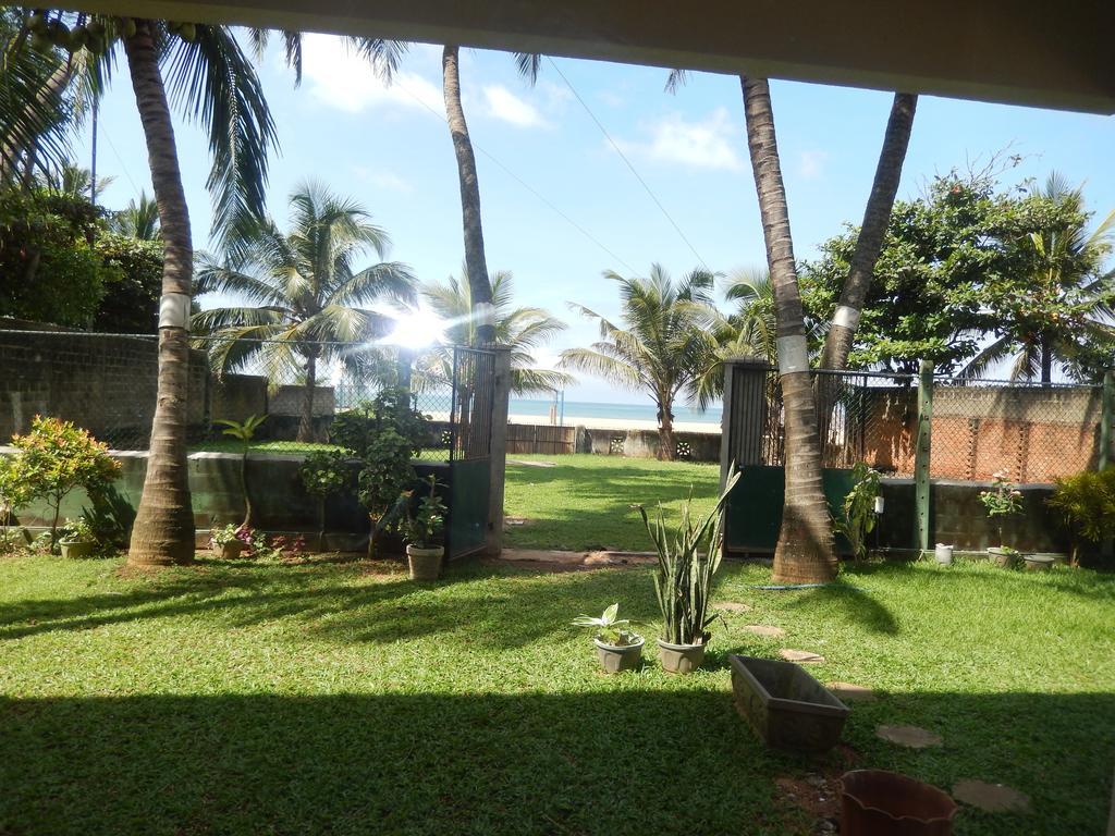 Janishi Residencies Hotel Negombo Kültér fotó