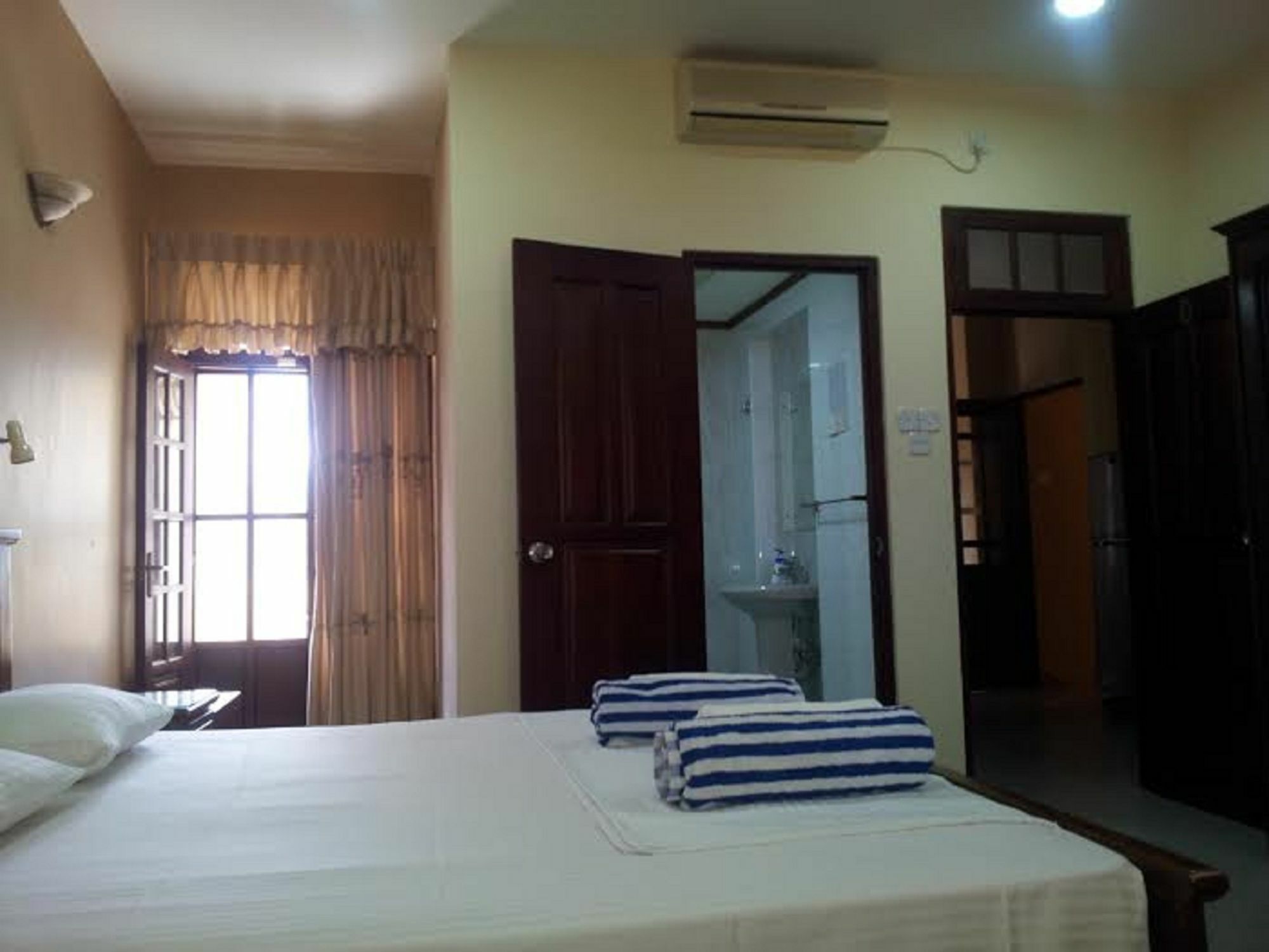 Janishi Residencies Hotel Negombo Kültér fotó