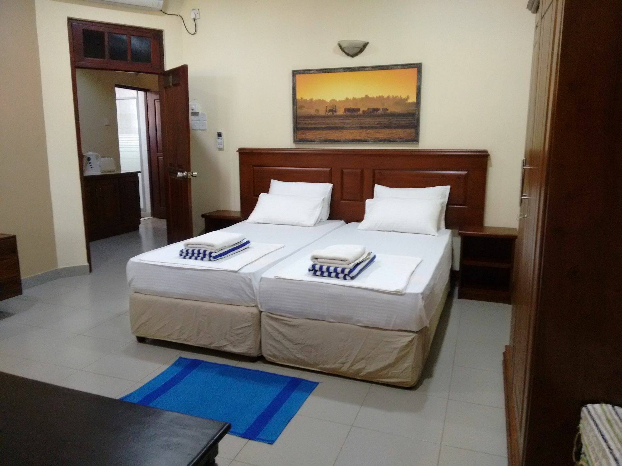 Janishi Residencies Hotel Negombo Kültér fotó